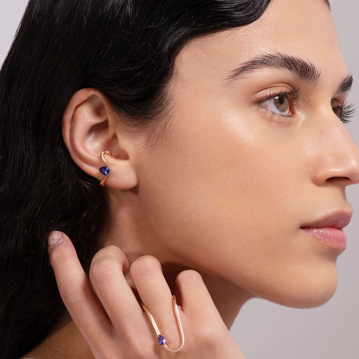 Aurora ring in 18k rose gold with pear-shaped tanzanite - Fine jewelry by MARIE MAS