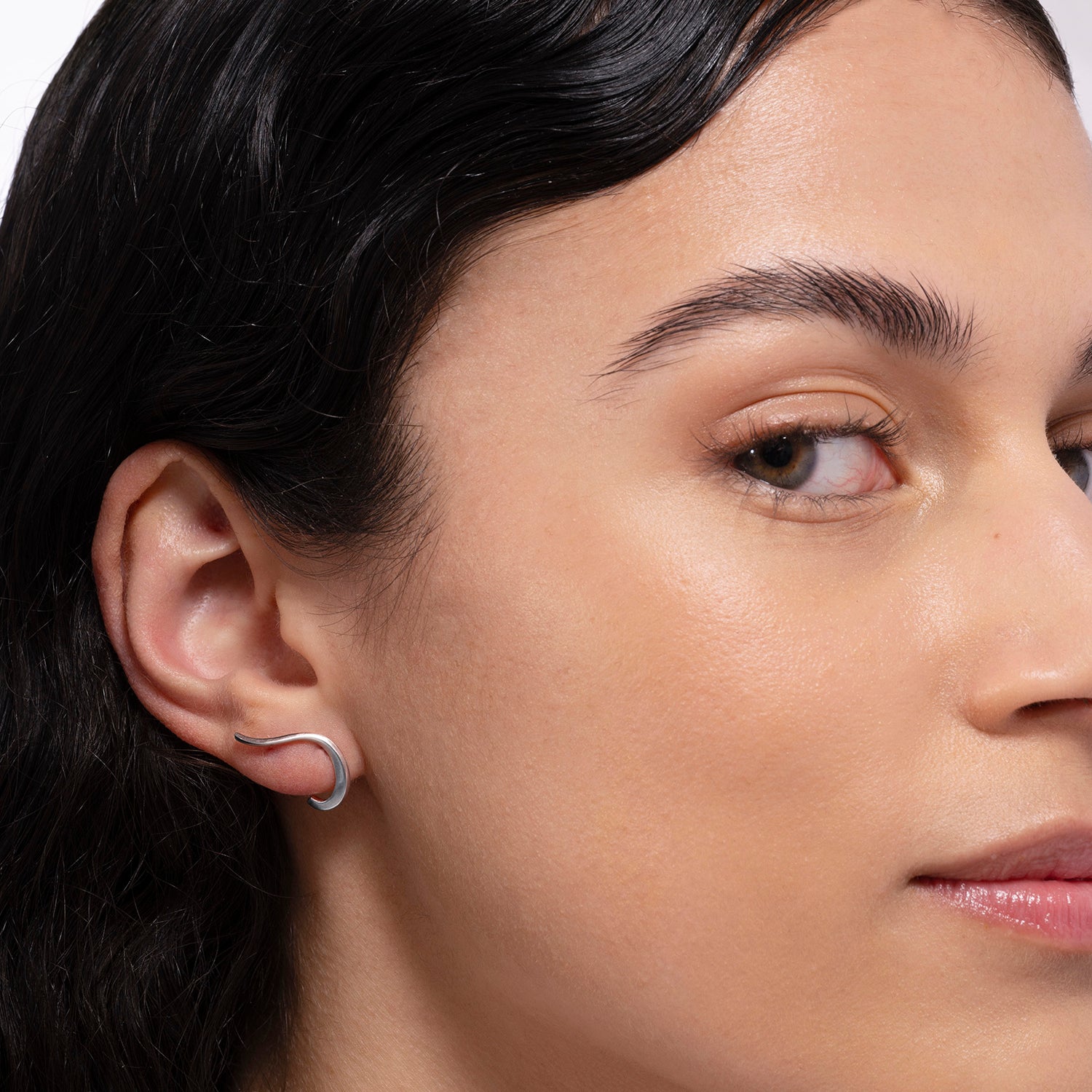 Pair of Halo earrings in 18k white gold - Fine jewelry by MARIE MAS
