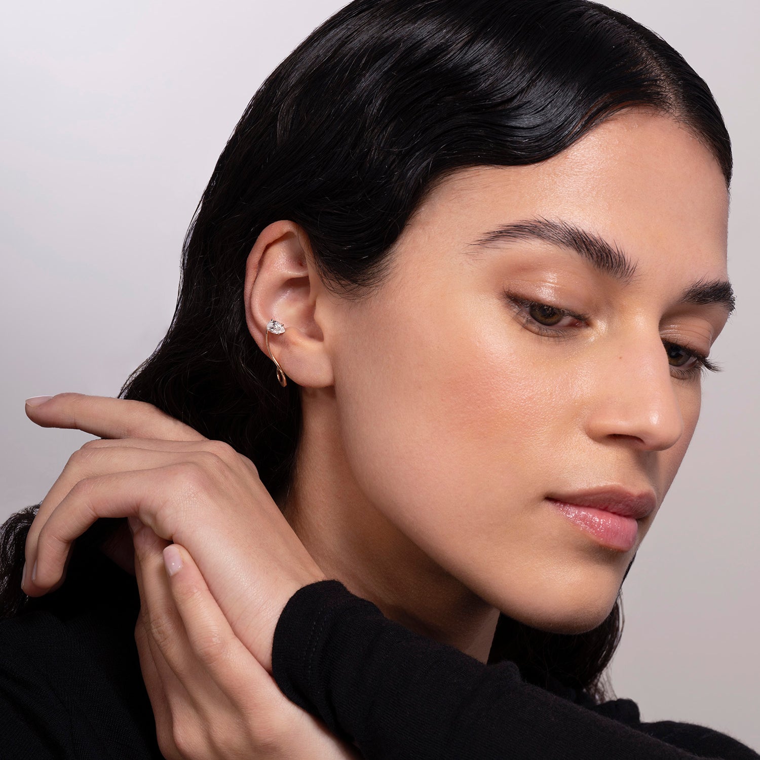 Single Nova ear jewel in 18k gold with diamonds - Fine jewelry by MARIE MAS