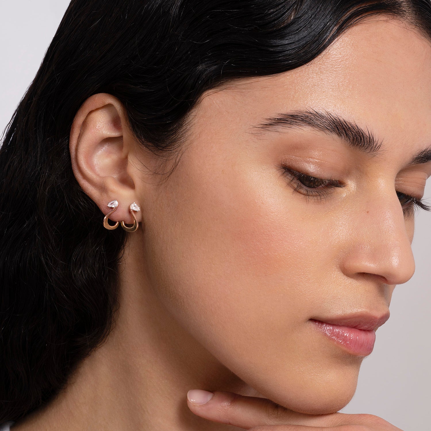 Pair of Nova earrings in 18k gold with diamonds - Fine jewelry by MARIE MAS