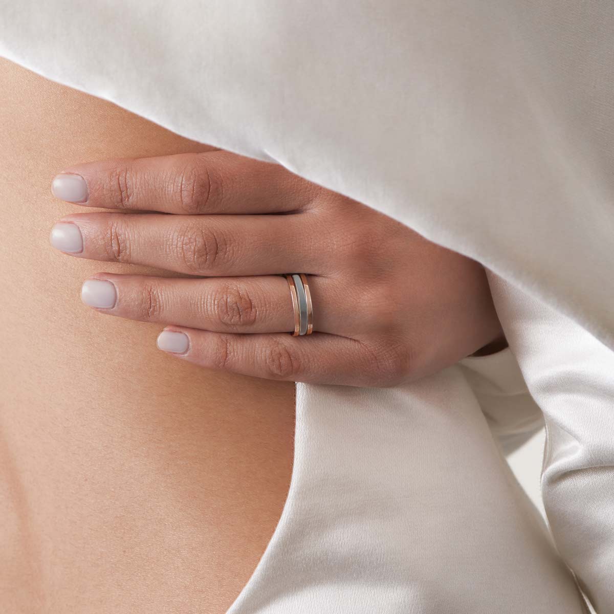 We Ring | Rose Gold Gray Lacquer