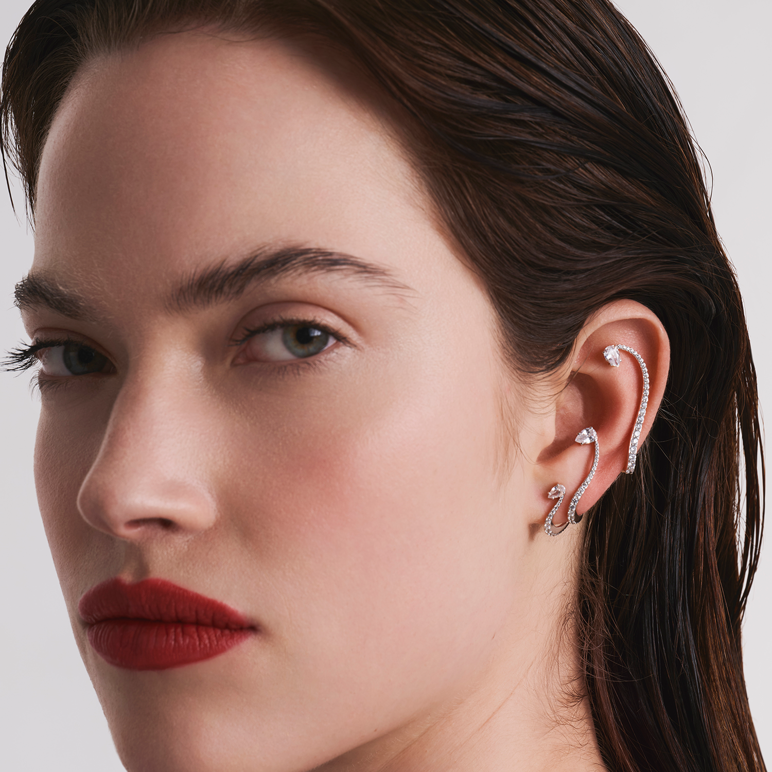 Single Nova Ear Jewel | Pear Diamond & Diamonds