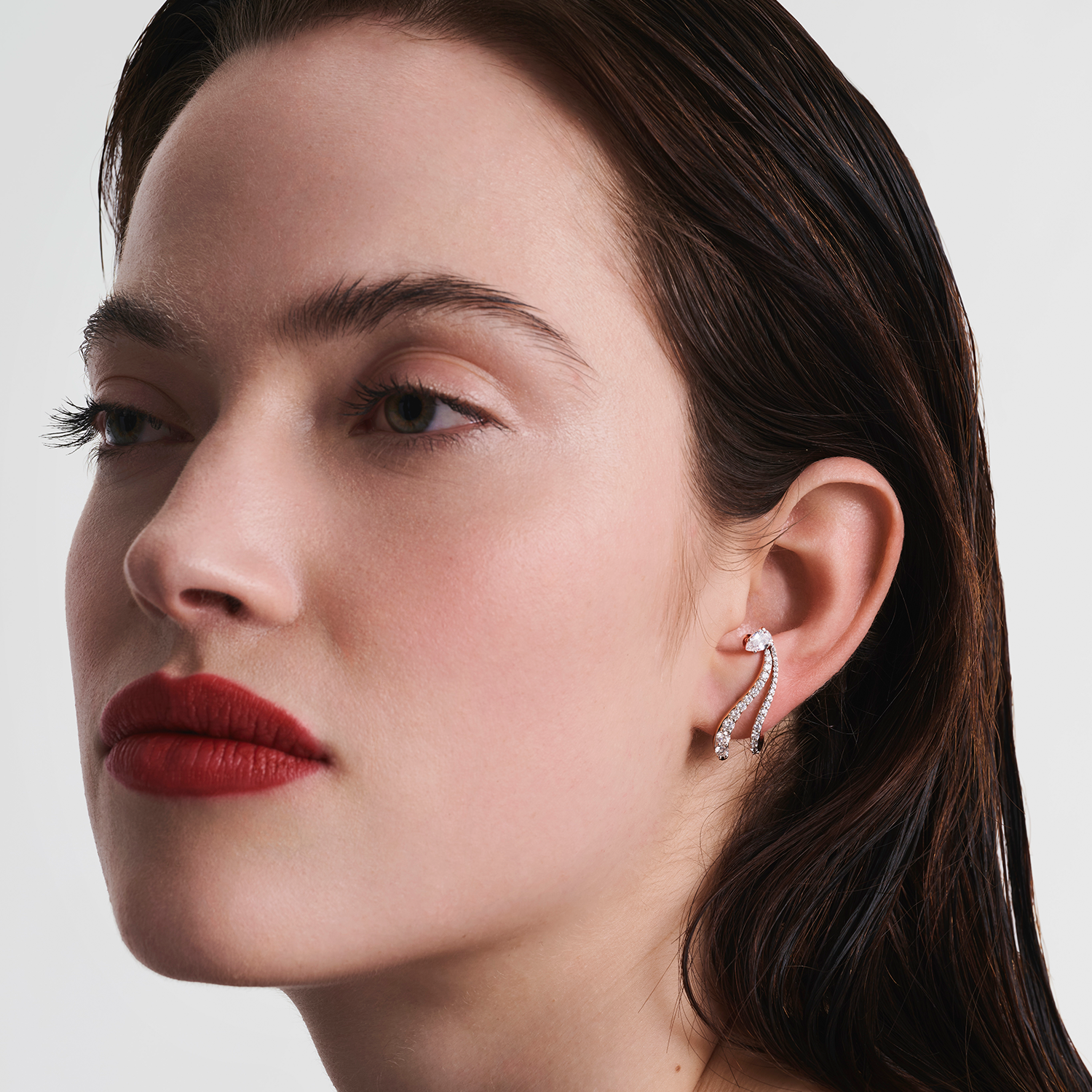 Single Nova Ear Jewel | Pear Diamond & Diamonds