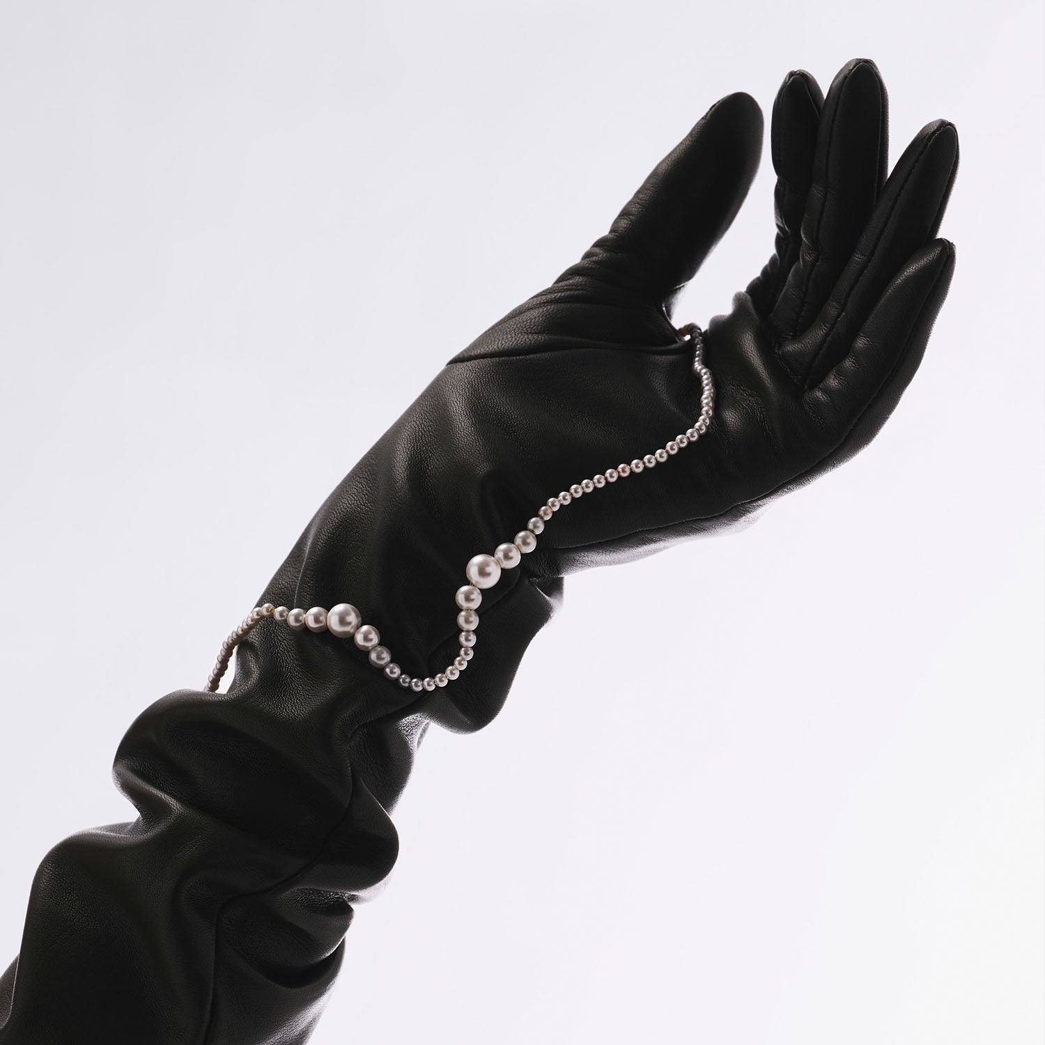 Radiant Choker | Pearls