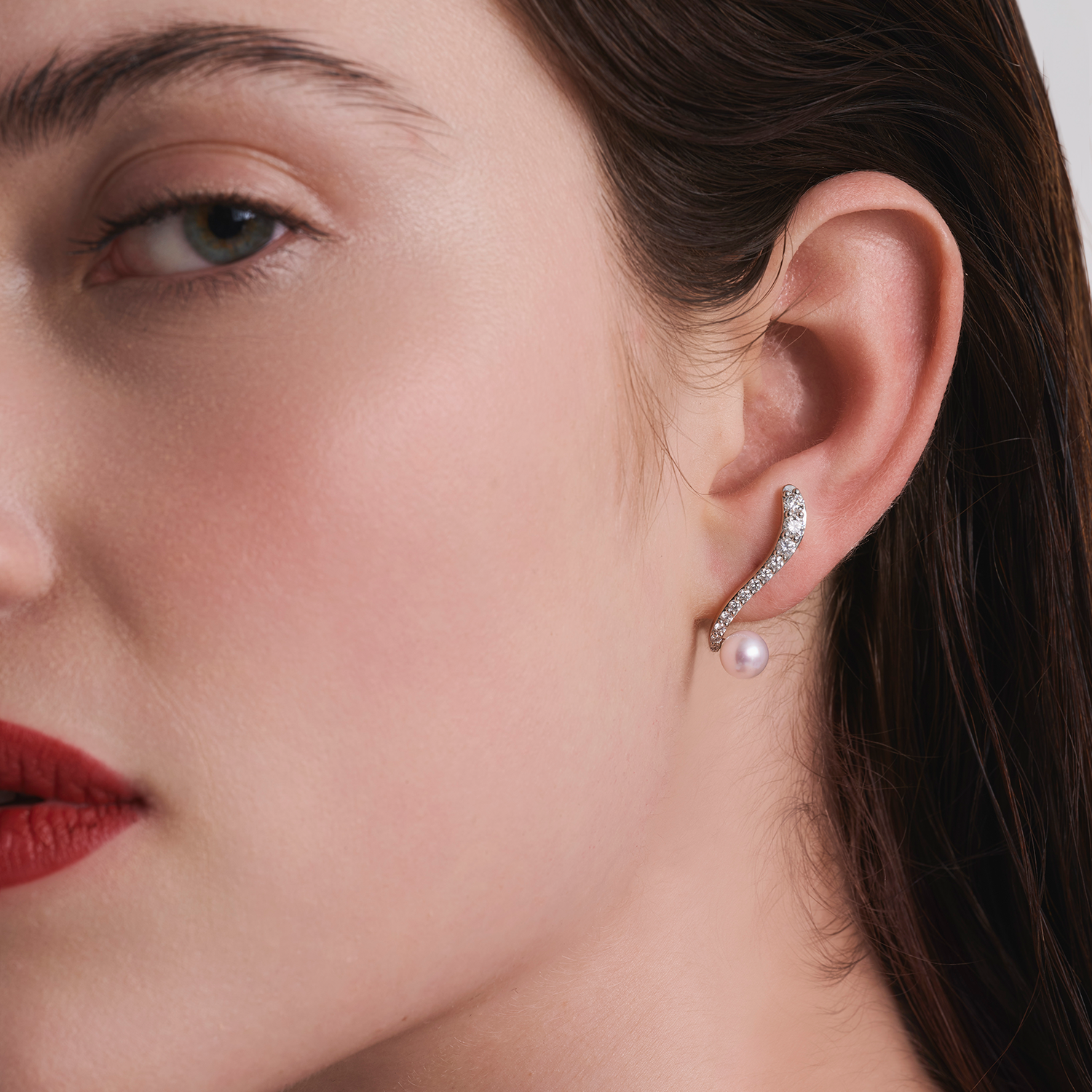 Pair of Ray Earrings | Pearls & Diamonds