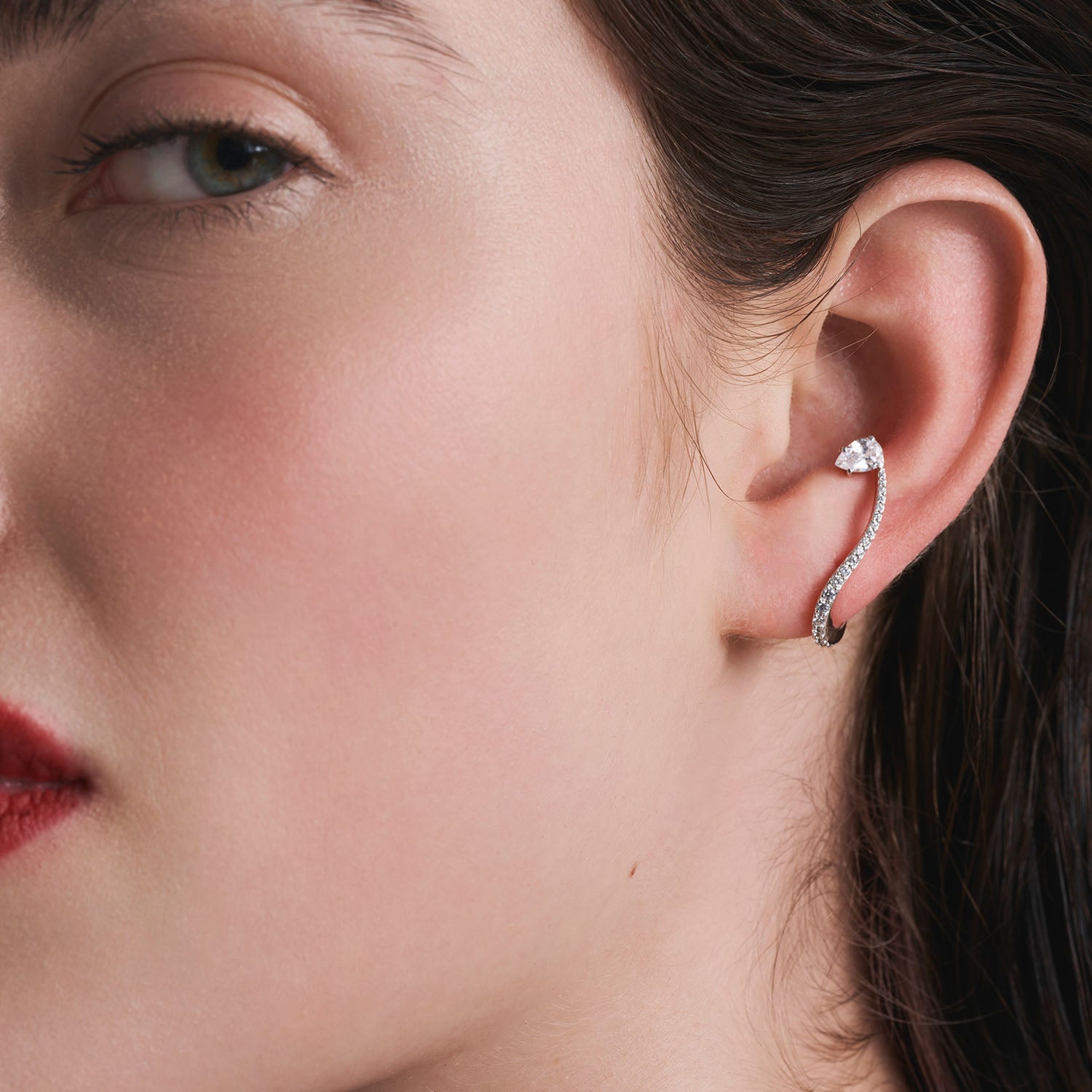 Single Nova Ear Jewel | Pear Diamond & Diamonds
