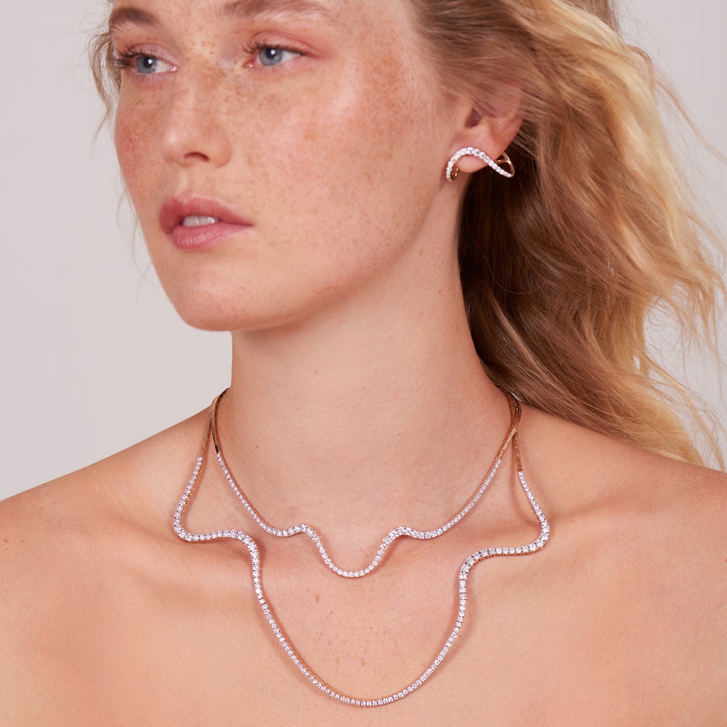 Aurora Necklace | Half diamond