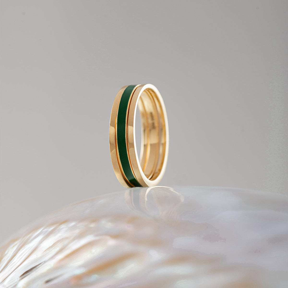 We Ring | Yellow Gold Green Lacquer