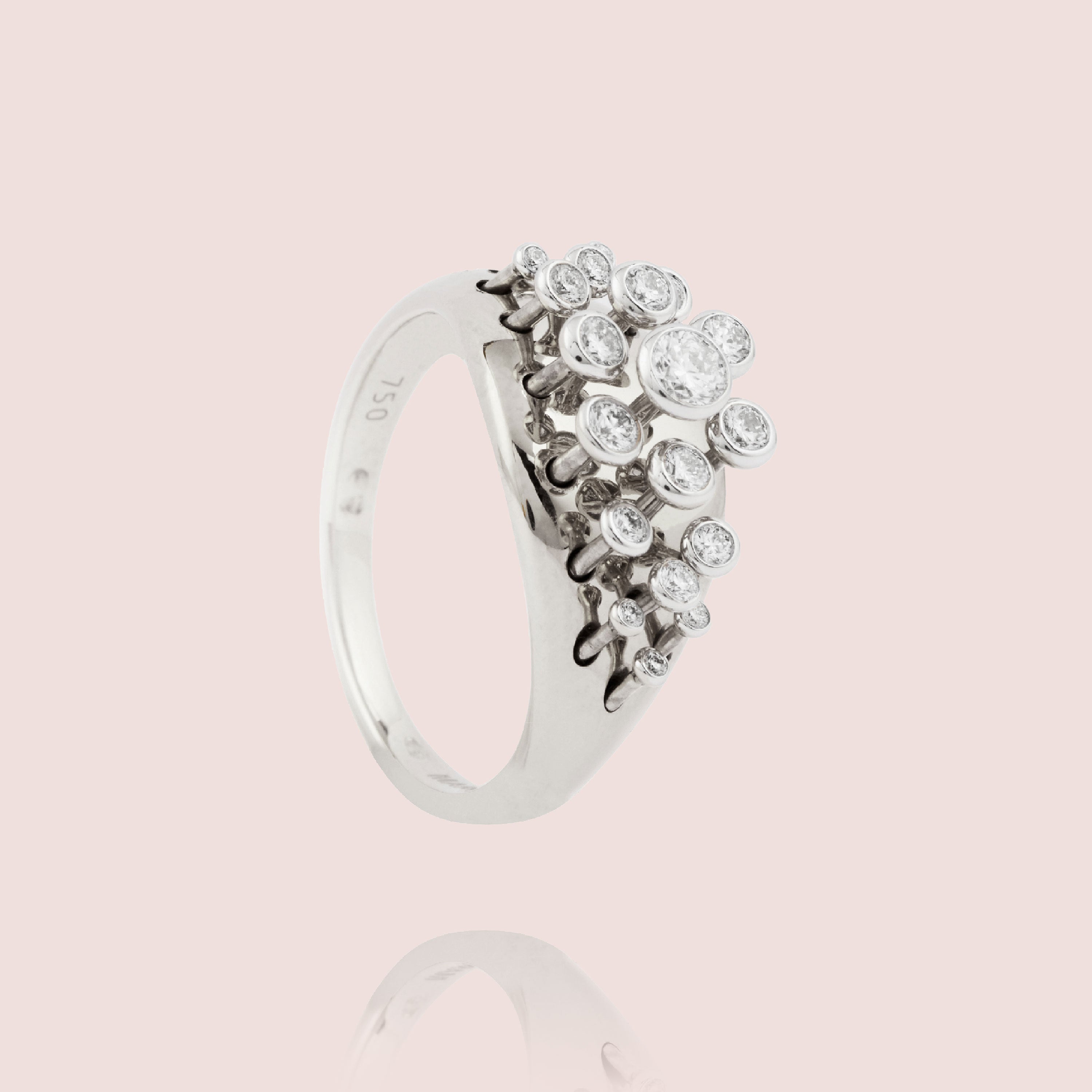 Queen Wave Ring WHITE GOLD